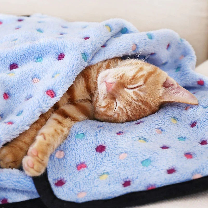 Soft Fluffy Pet Blanket with Dots